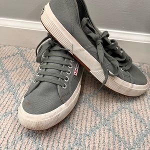 Superga grey sneakers. Size woman’s- 8. Mens- 5.5. Good condition.